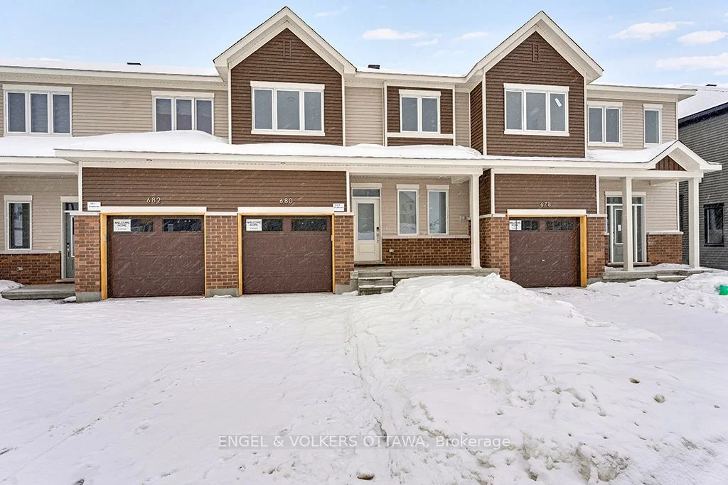 Att/Row/Townhouse in Barrhaven