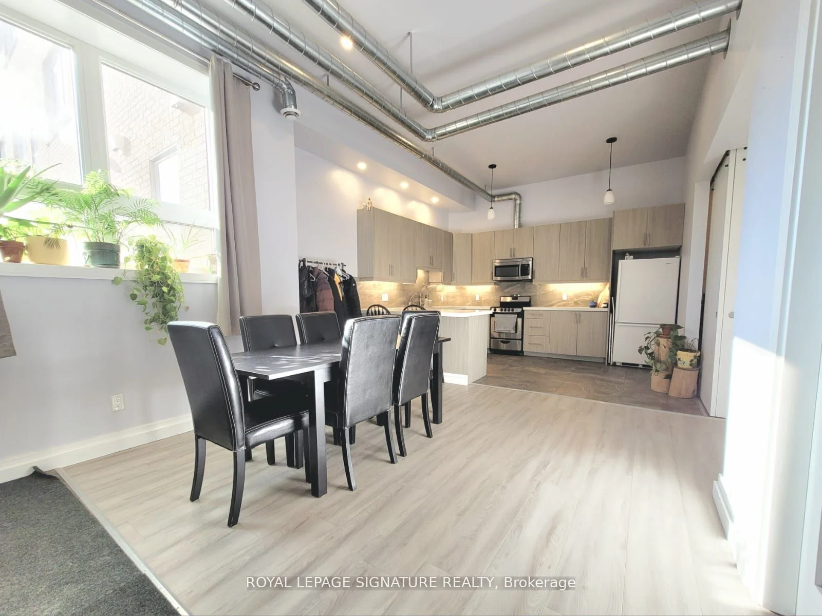 904 Paisley Road 105, Guelph, On N1k 0c6