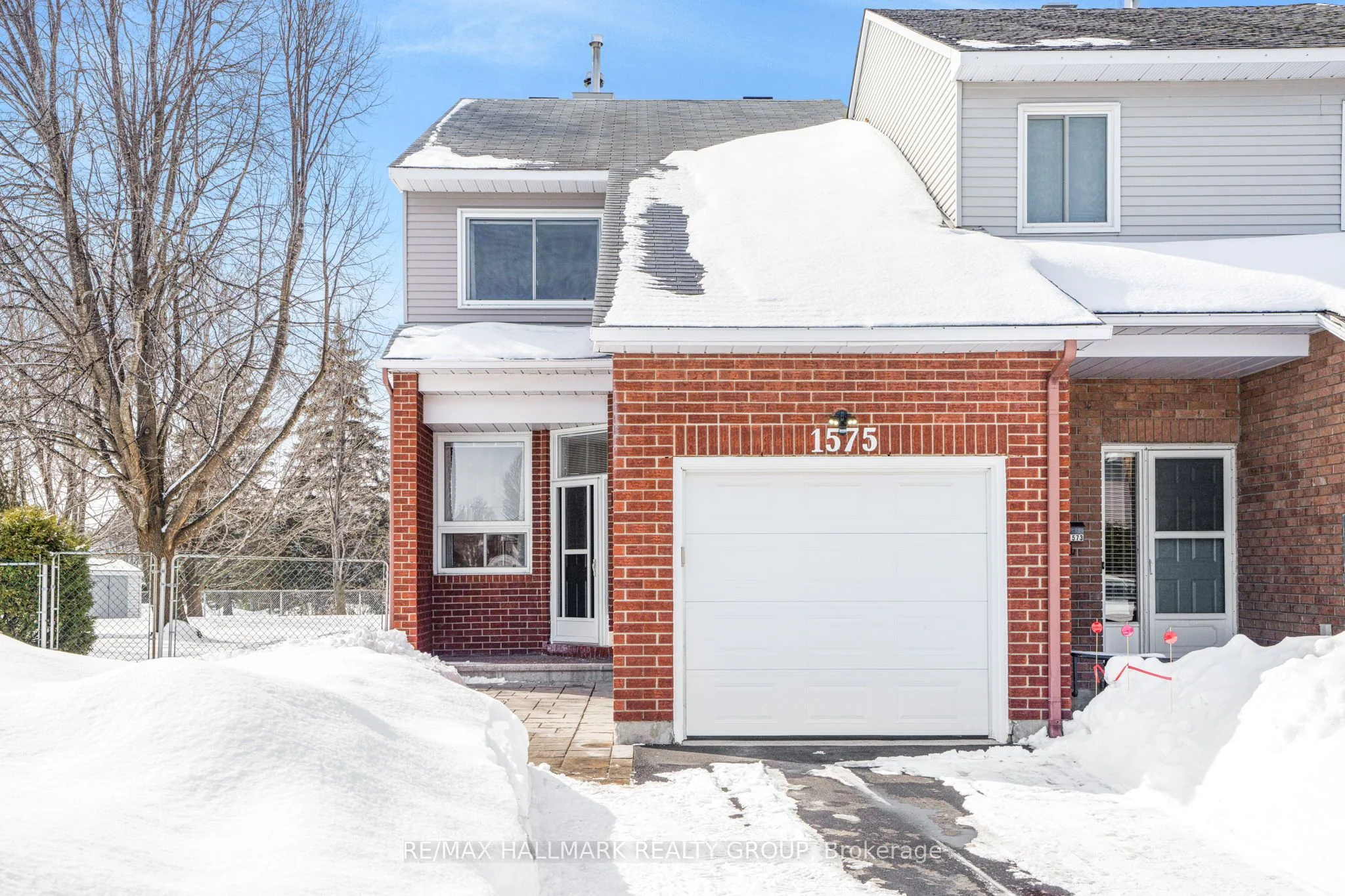 Att/Row/Townhouse in Orleans - Cumberland and Area