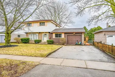 Detached in Brantford