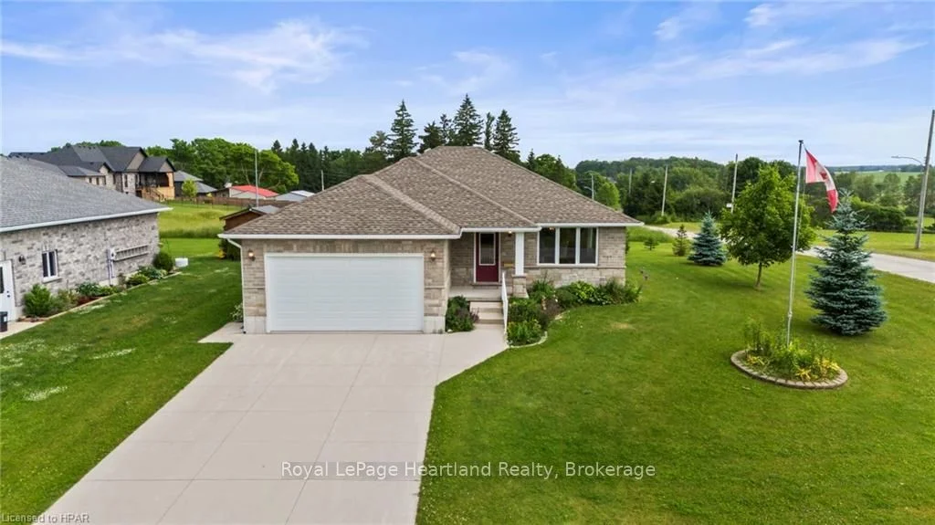 Detached in Minto