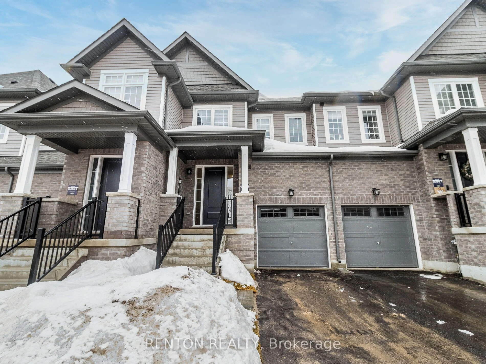 Att/Row/Townhouse in Erin