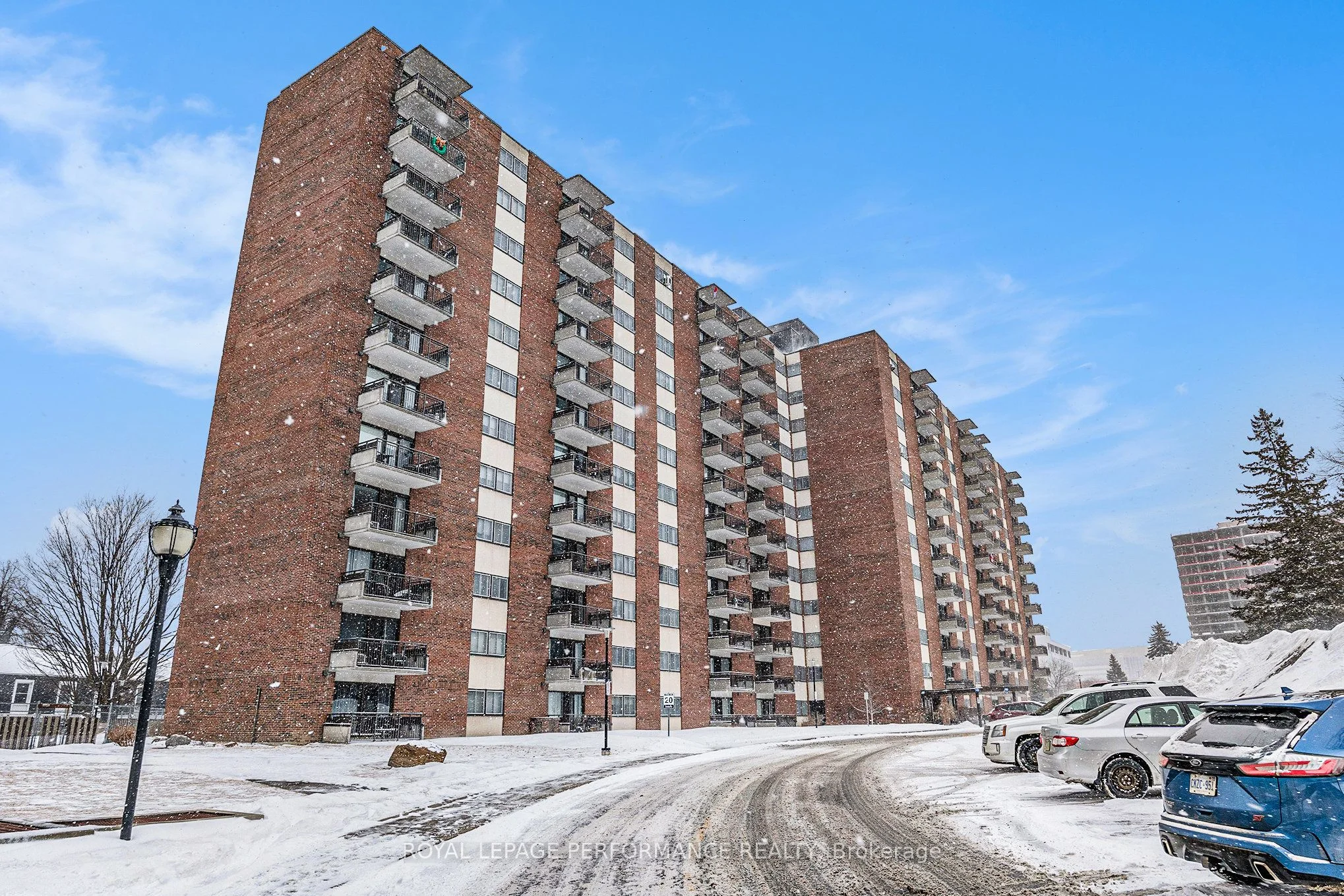 Condo Apartment in Belair Park - Copeland Park and Area