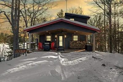 Detached in Frontenac