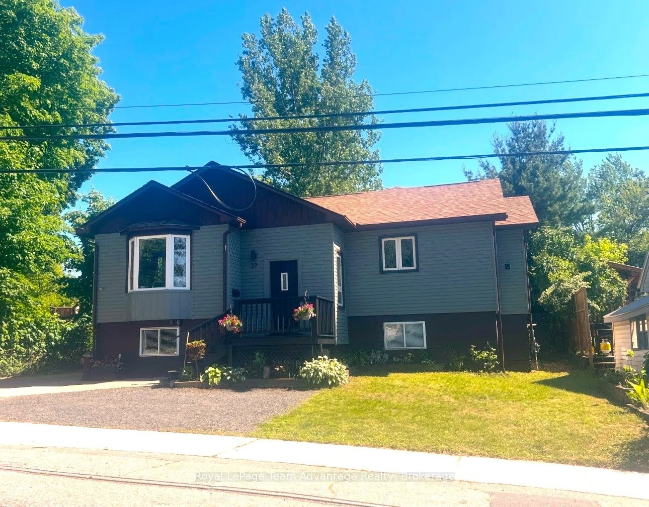 Detached in Parry Sound