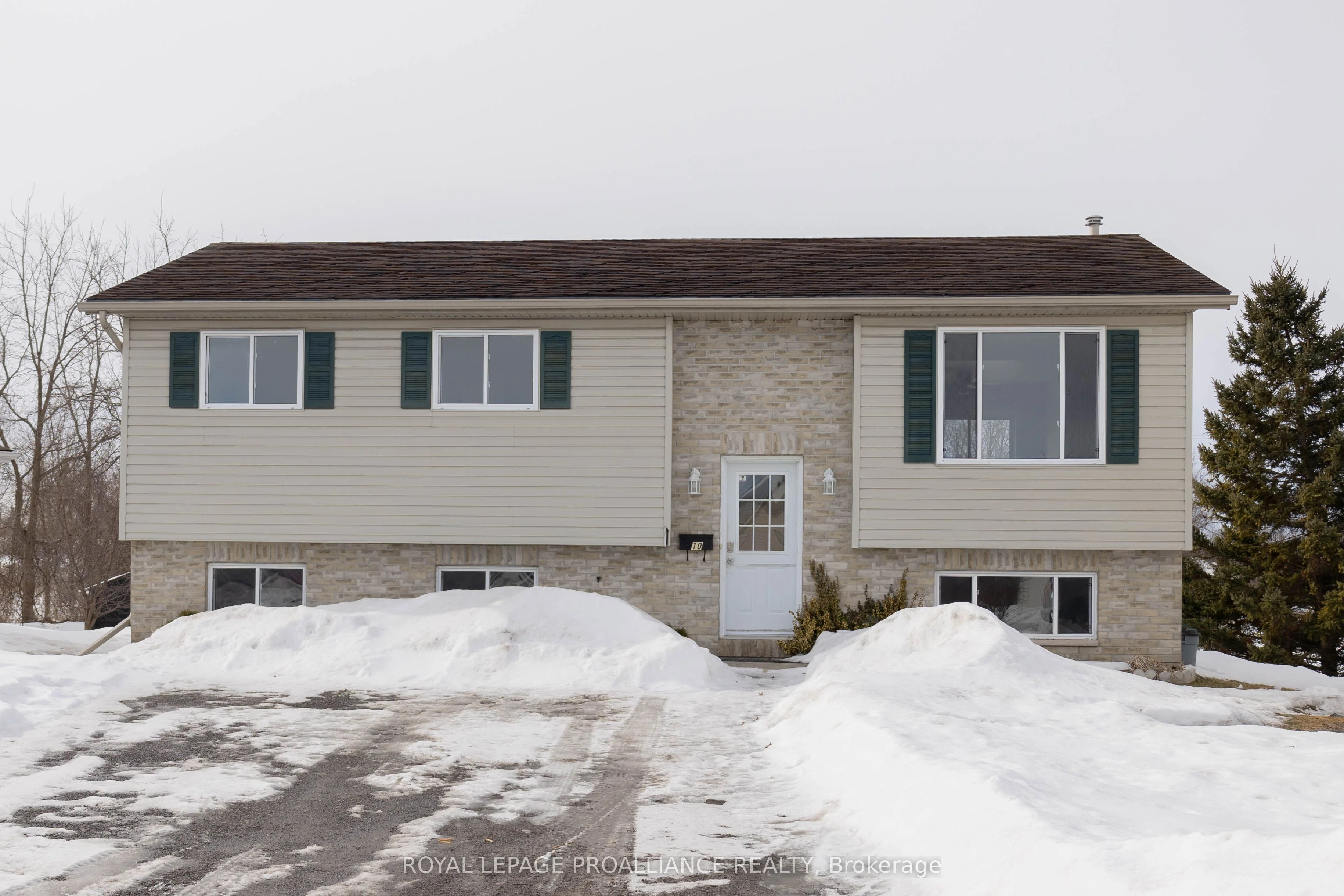 10 Lake Court, Belleville, On K8p 5m8