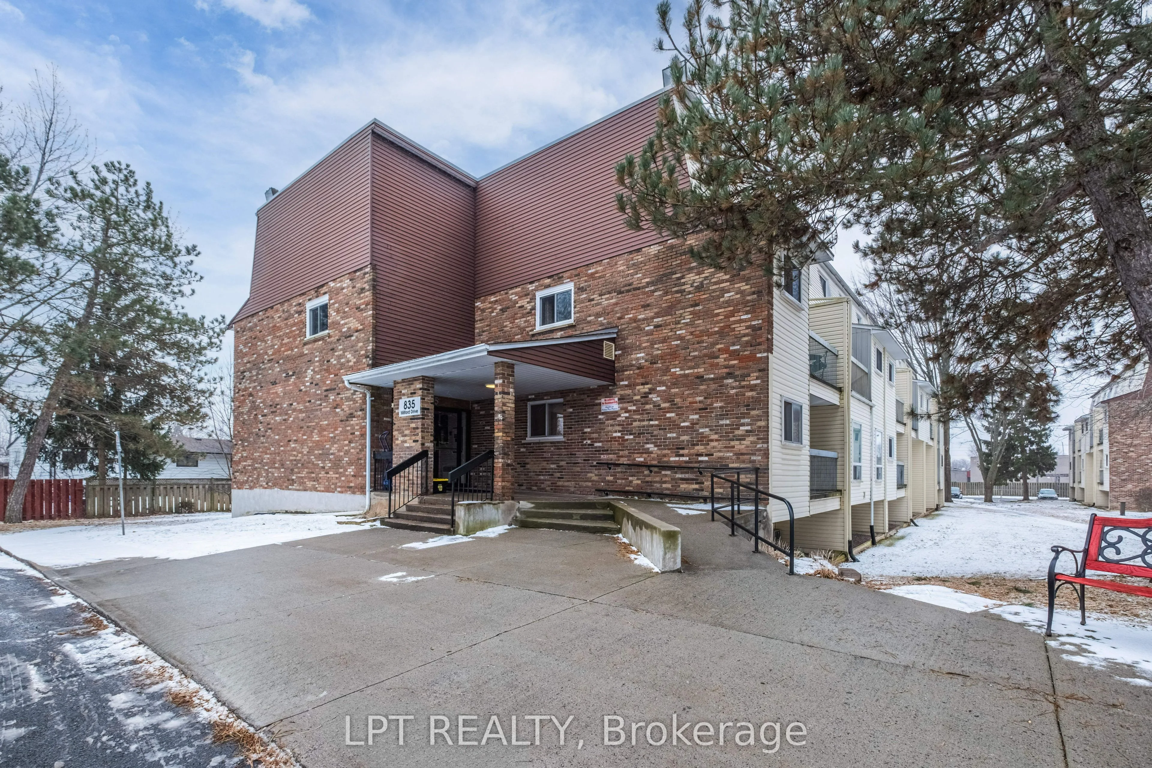 Condo Apartment in Kingston