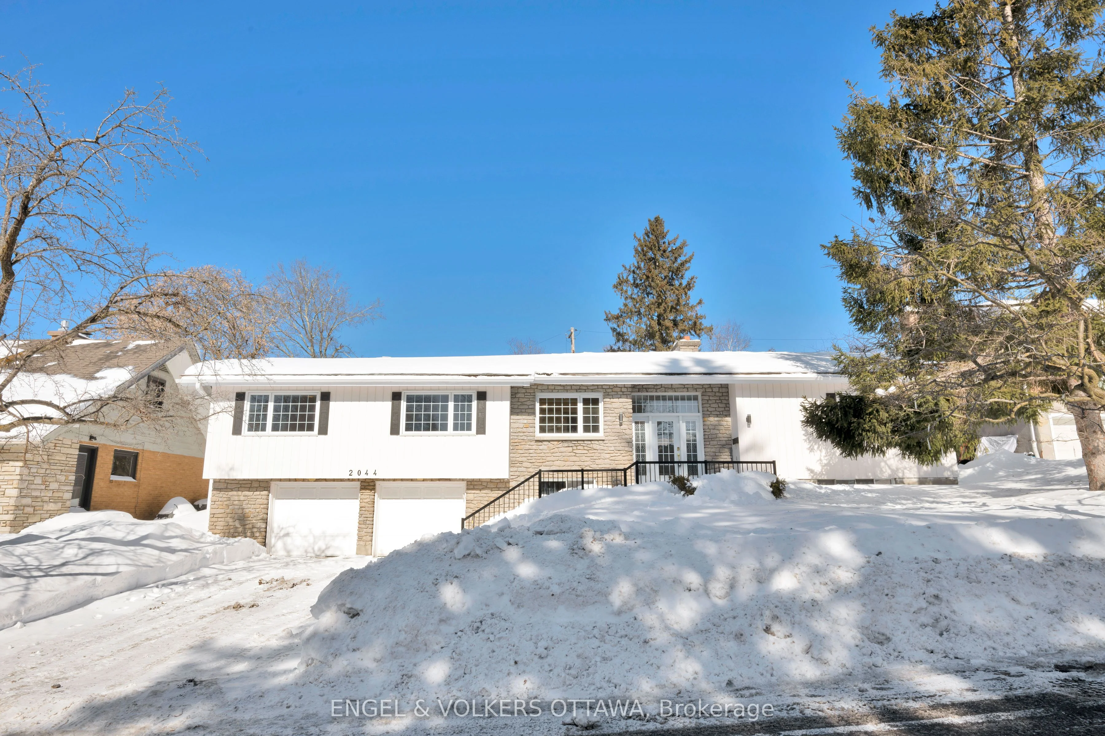 Detached in Alta Vista and Area