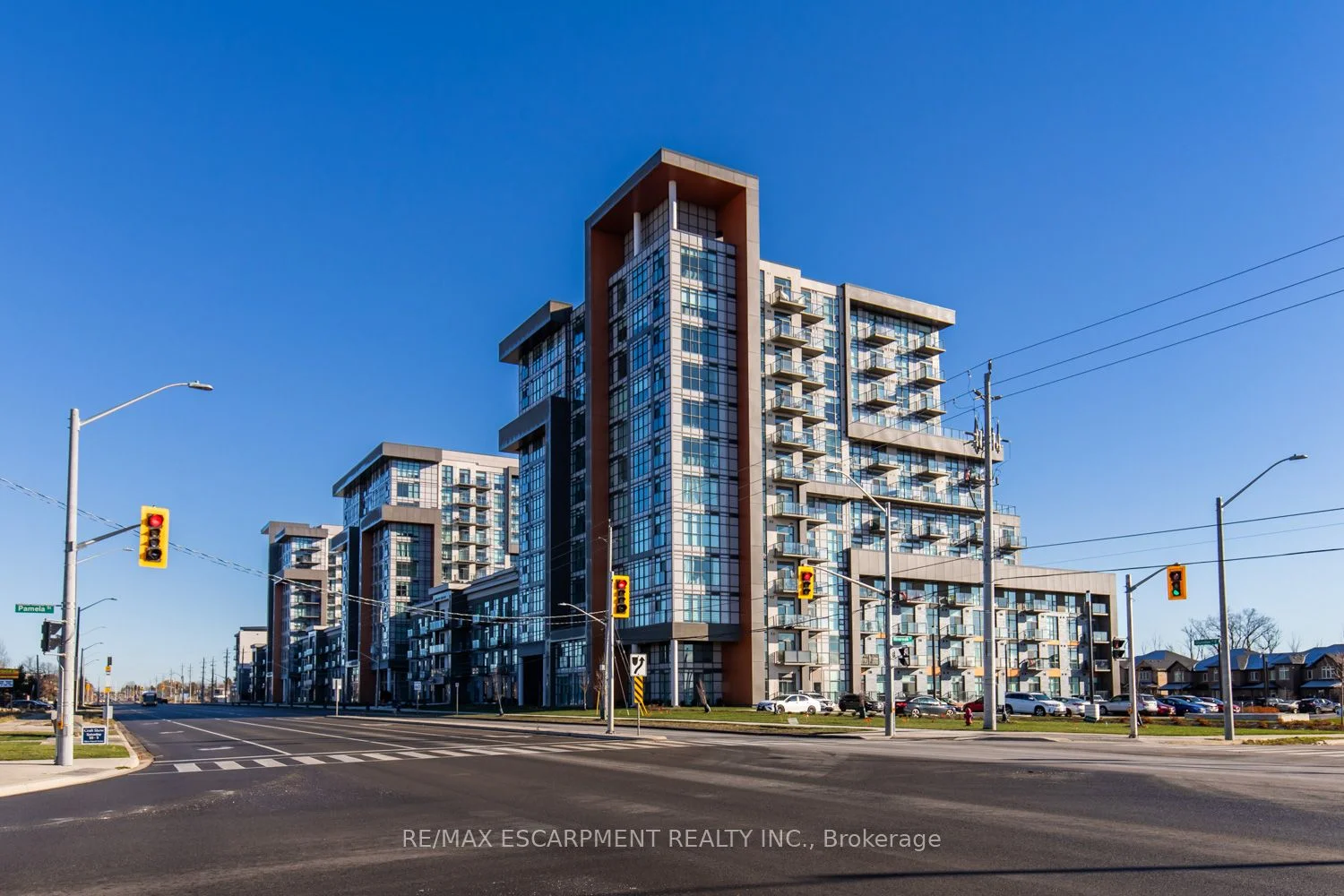 Condo Apartment in Hamilton