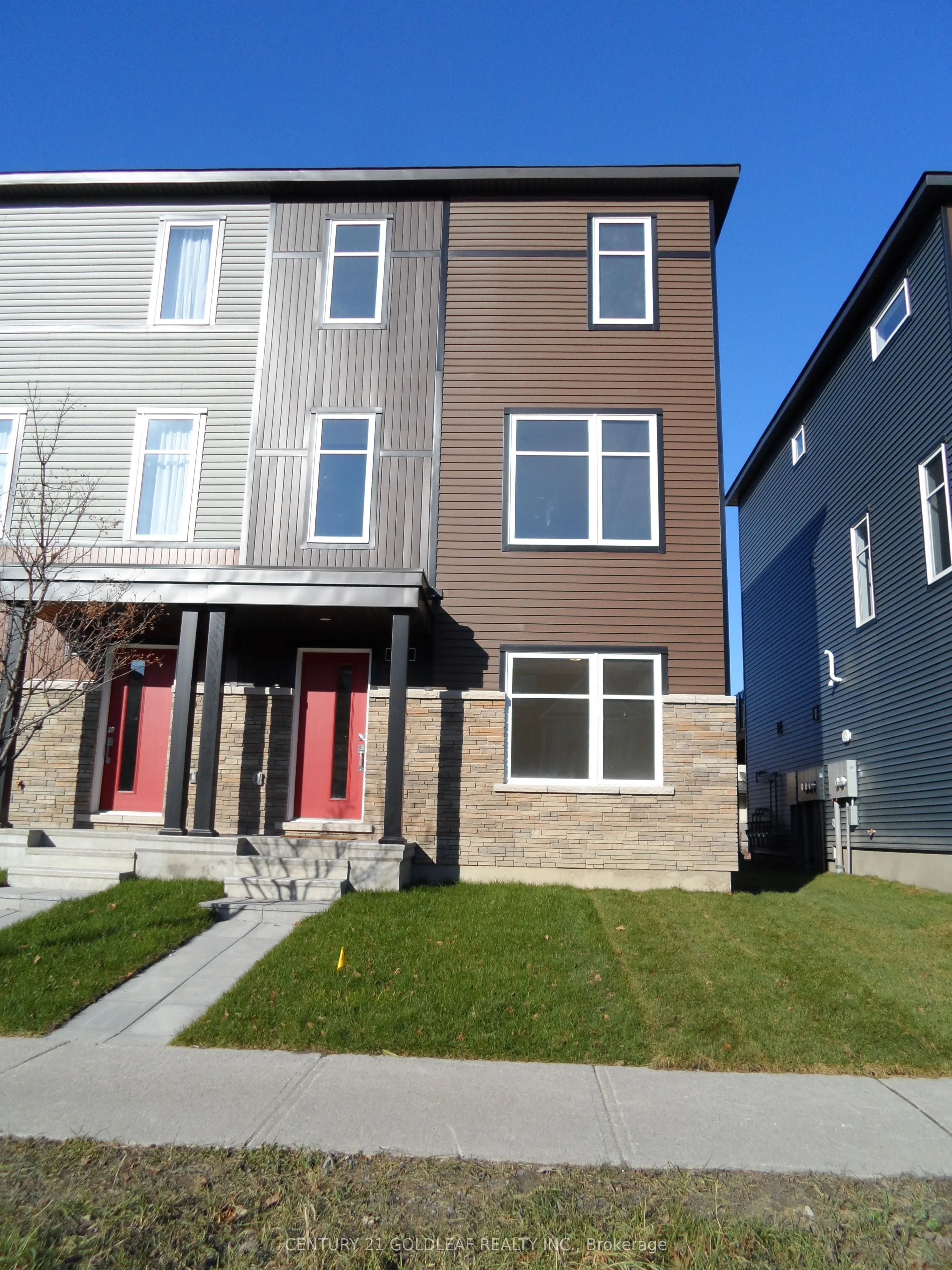 Att/Row/Townhouse in Orleans - Cumberland and Area