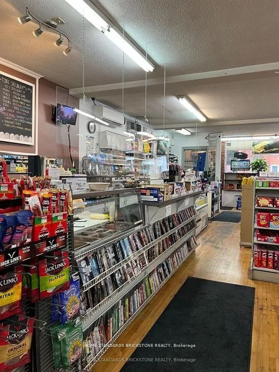 540 Wentworth Street N, Hamilton, ON L8L 5X3