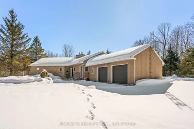 Detached in North Glengarry