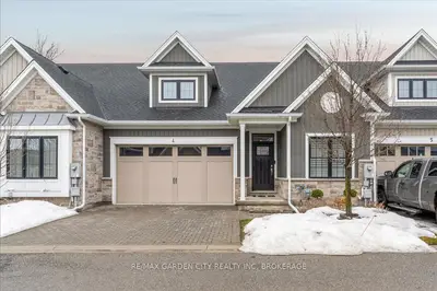 Condo Townhouse in Niagara Falls
