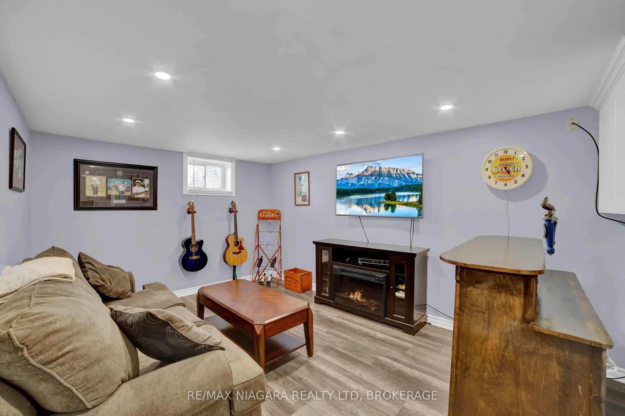 6863 Waters Avenue, Niagara Falls, ON L2G 5X4