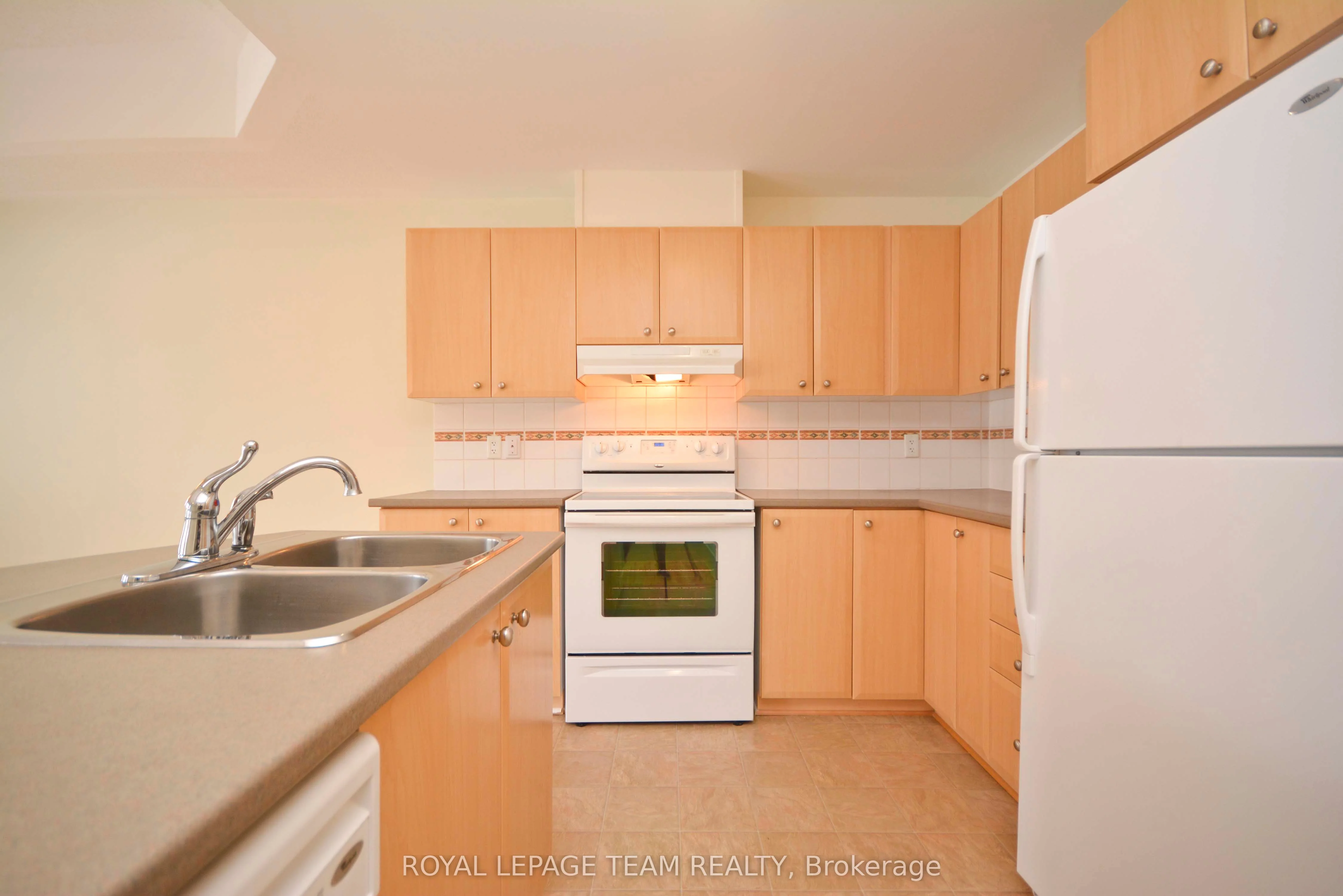 248 Paseo 4, South of Baseline to Knoxdale, ON K2G 4N7