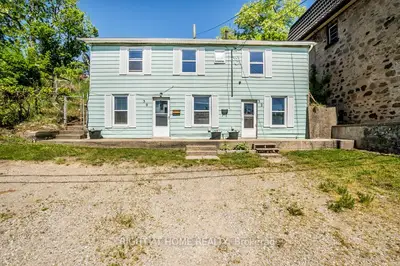 30-32 Beverly Street, Cambridge, On N1r 3z5