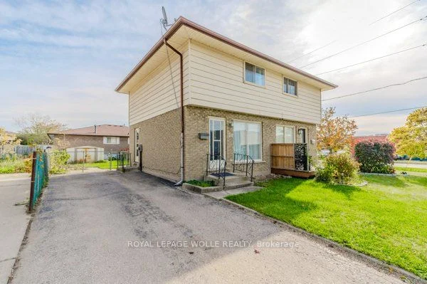 Semi-Detached in Woodstock