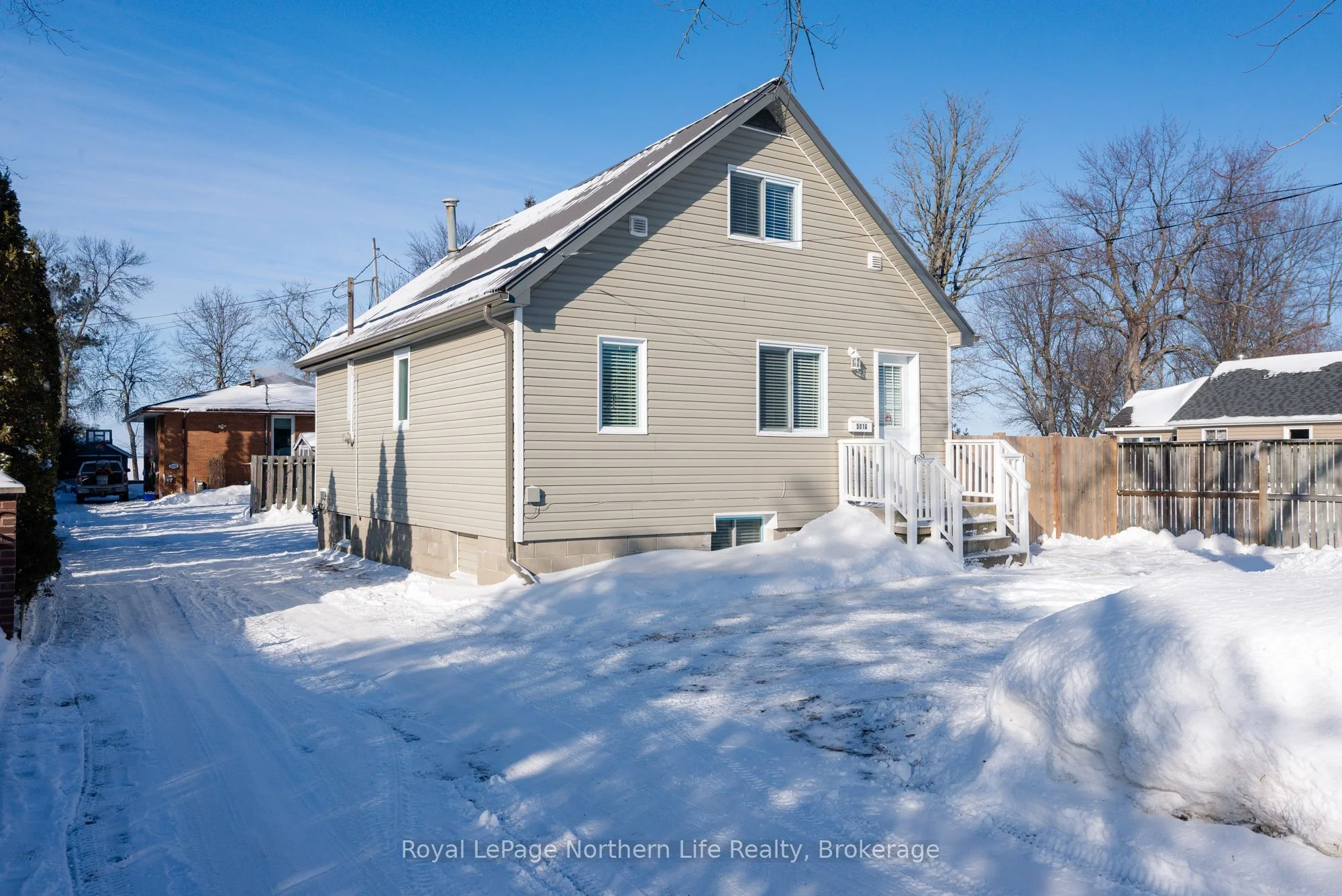Detached in North Bay