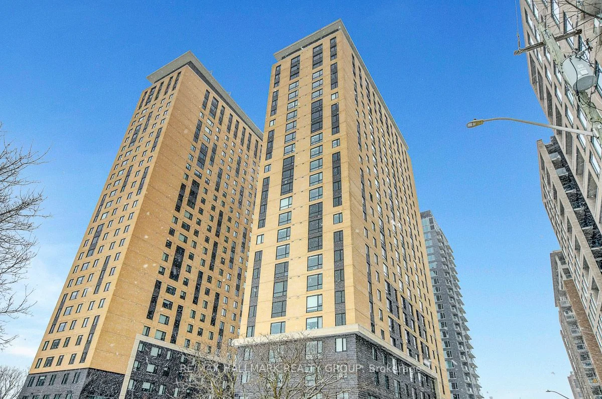 105 Champagne Avenue 1903, Dows Lake - Civic Hospital And Area, On K1s 5e5