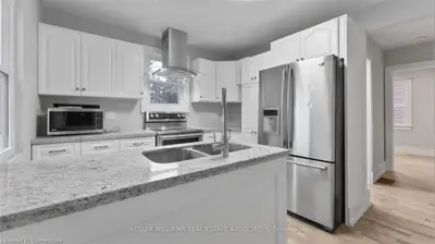 176 North Park Street 2, Brant, On N3r 4k5