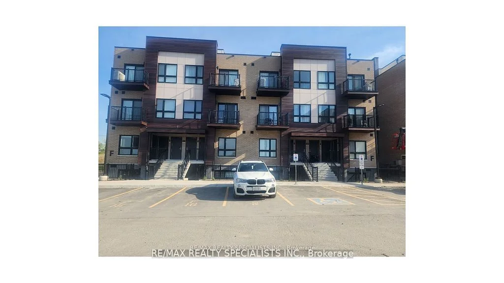 Condo Townhouse in Kitchener