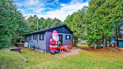 81 Shelter Bay Street, Kawartha Lakes, On K0l 2w0
