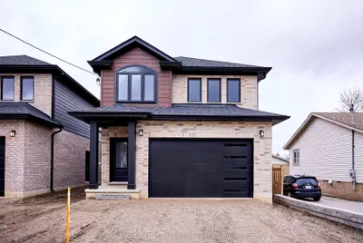 256 King Street W, Ingersoll, On N5c 2k7