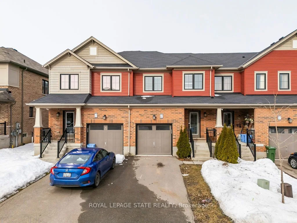 Att/Row/Townhouse in Hamilton