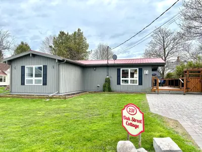 Detached in Prince Edward County