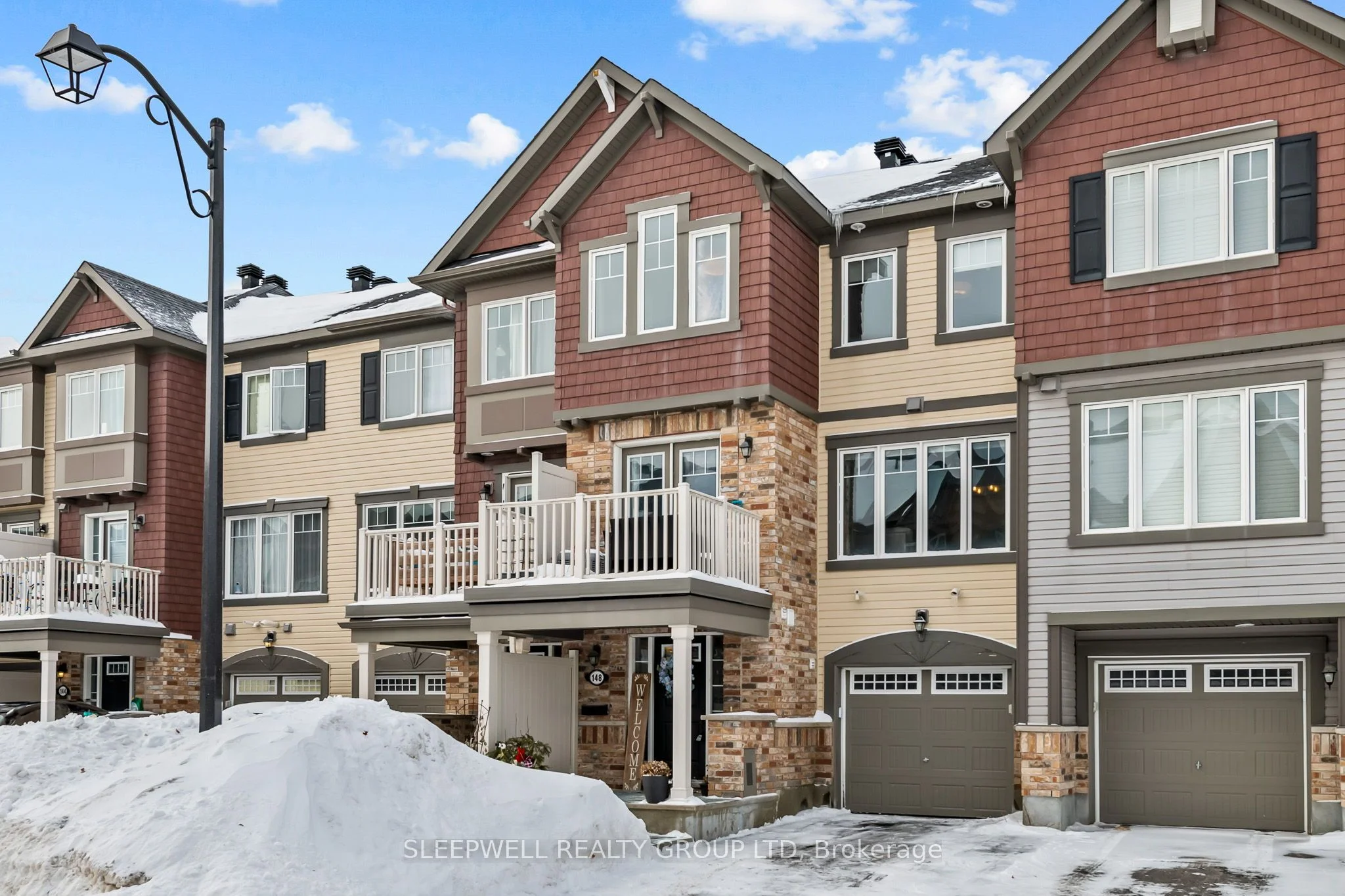 Att/Row/Townhouse in Stittsville - Munster - Richmond