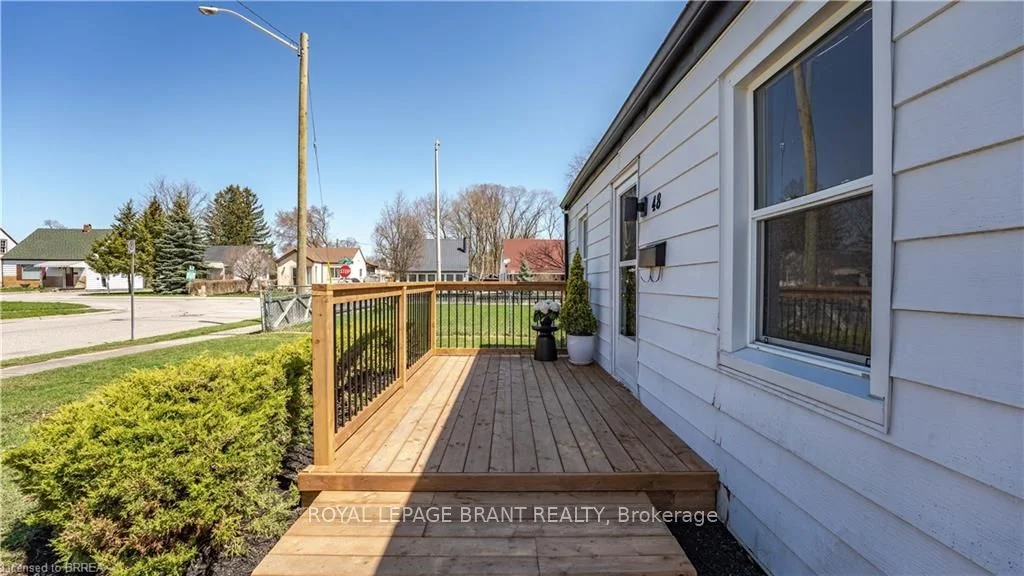 48 Seventh Avenue, Brantford, ON N3S 1B4