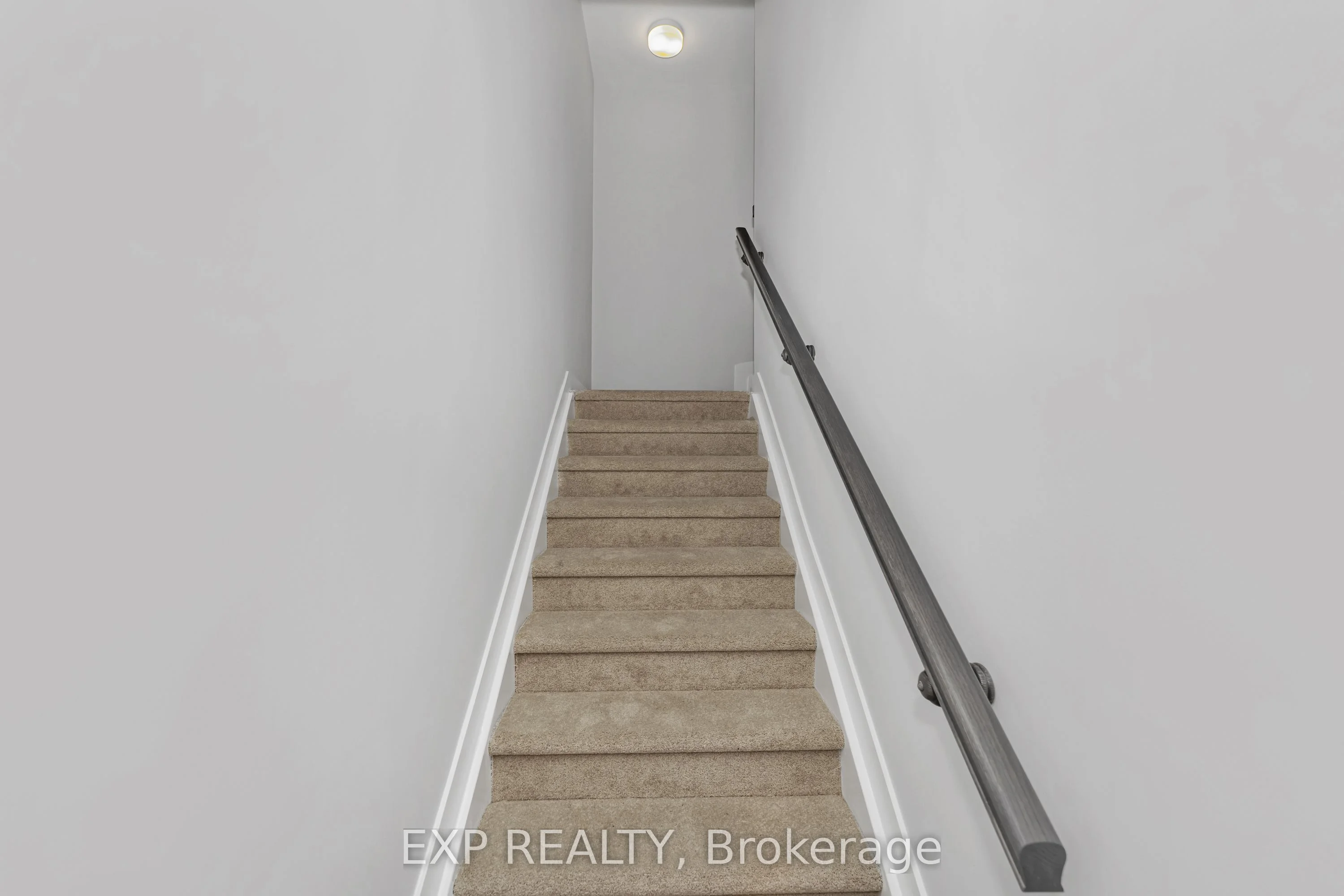 428 Mishi , Manor Park - Cardinal Glen and Area, ON K1K 0P2