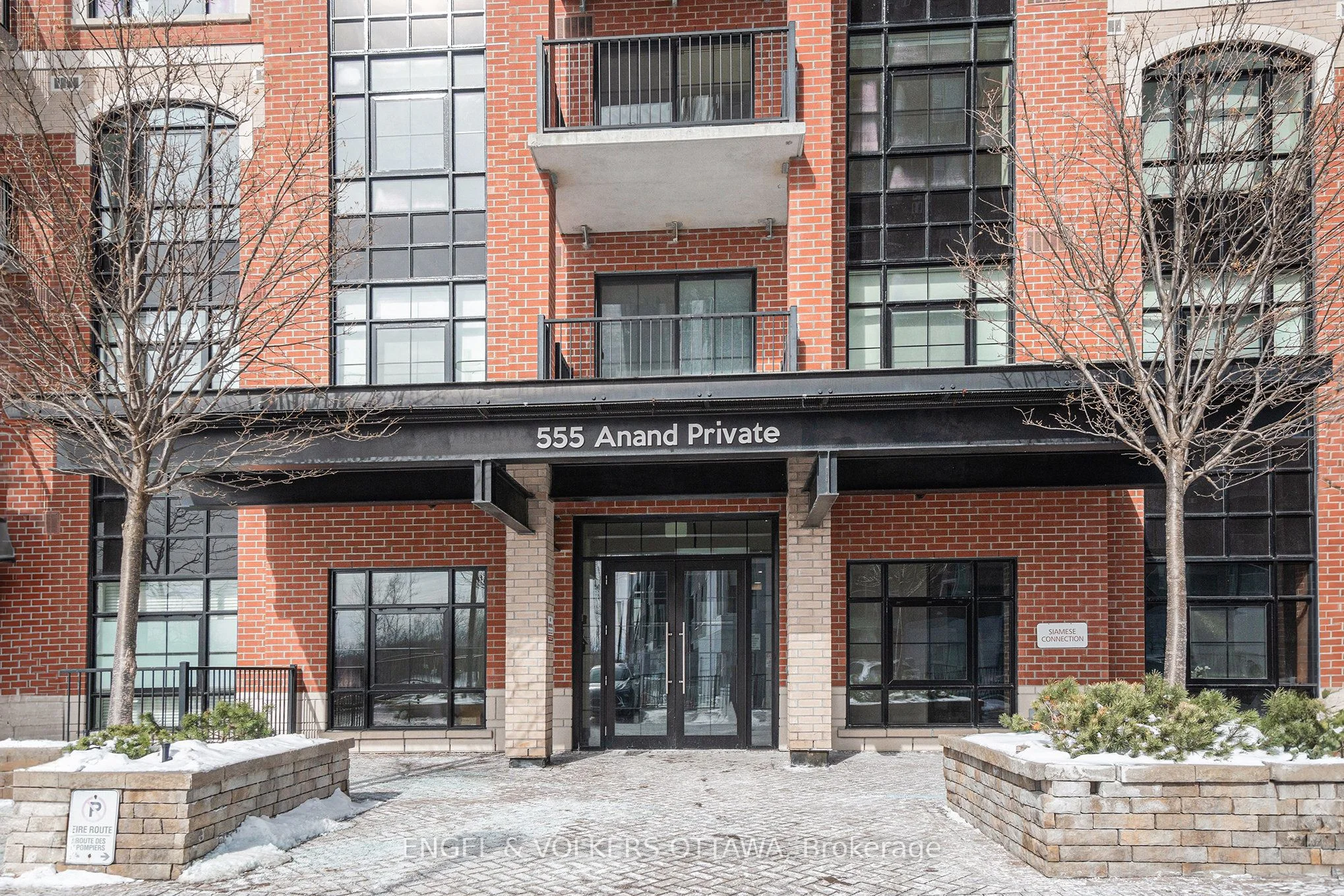 555 Anand 301, Billings Bridge - Riverside Park and Area, ON K1V 2R7