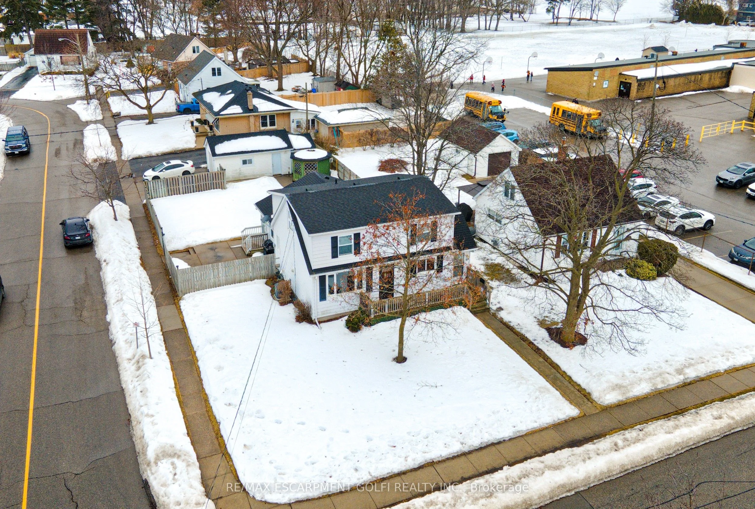 Detached in Brantford