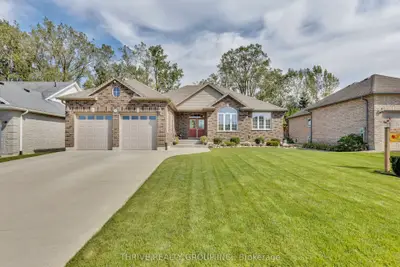 50 Fairview Drive, Lambton Shores, On N0m 1b0