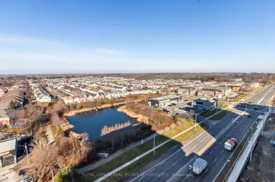 Condo Apartment in Hamilton