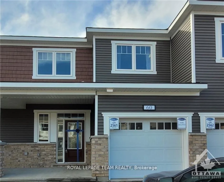 Att/Row/Townhouse in Stittsville - Munster - Richmond