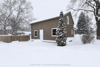 Detached in Stratford