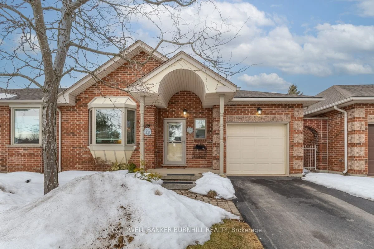 Condo Townhouse in Hamilton