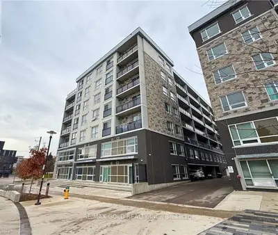 Condo Apartment in Waterloo