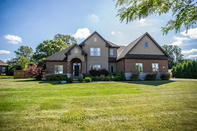 Detached in Brantford