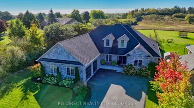 Detached in Puslinch