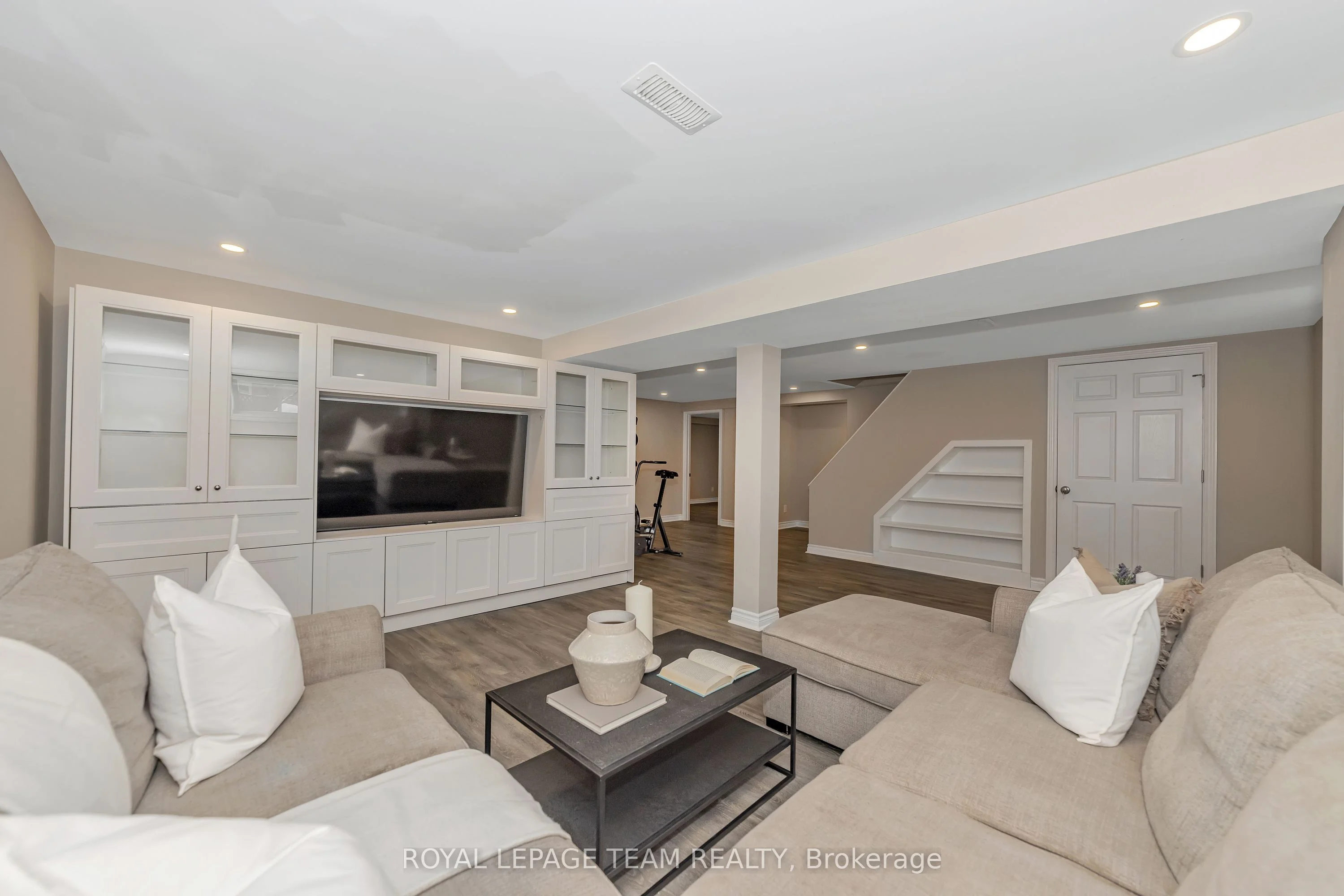 1746 Ainsley Drive, Belair Park - Copeland Park and Area, ON K2C 0T2