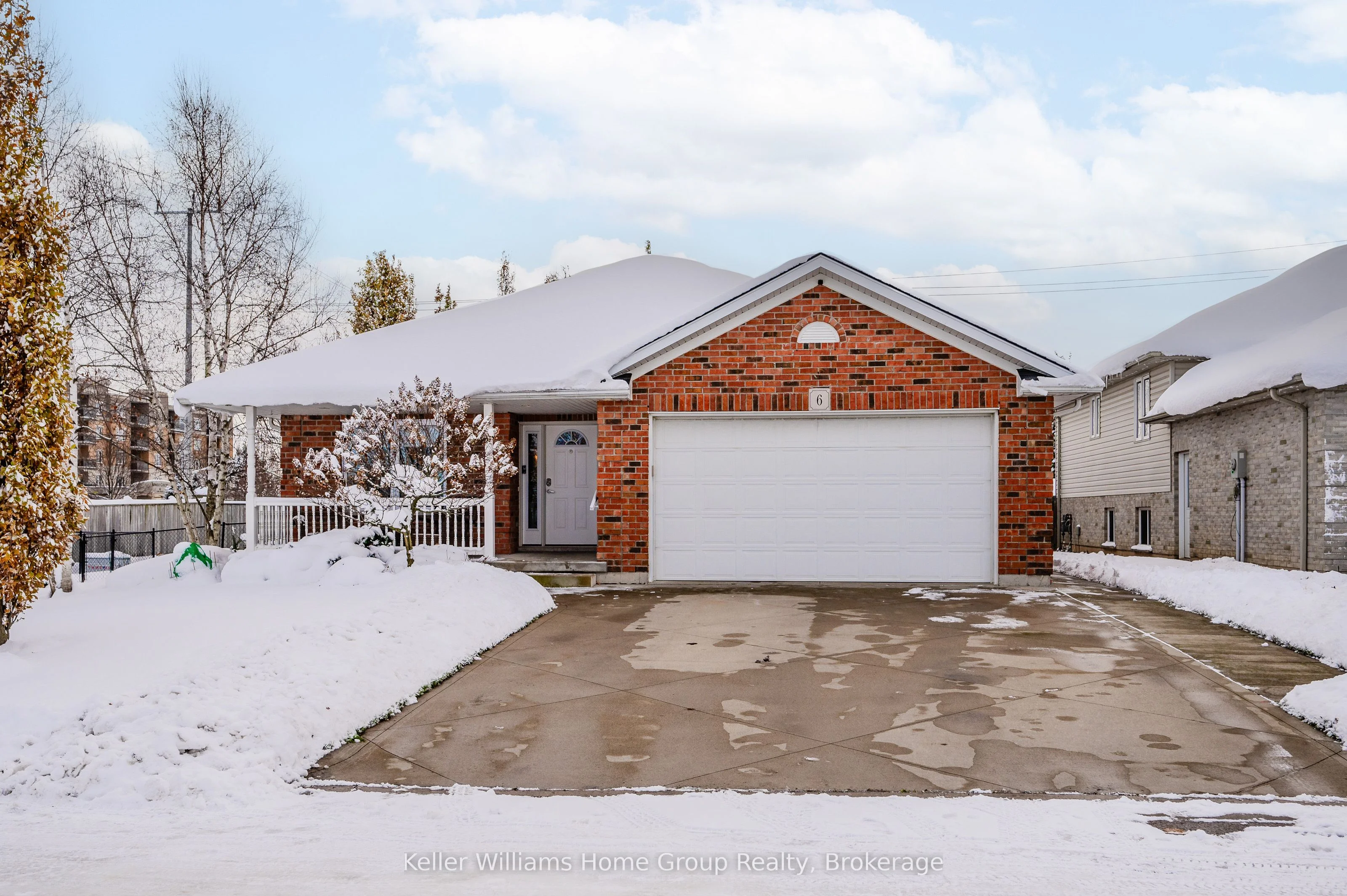 Detached in Stratford