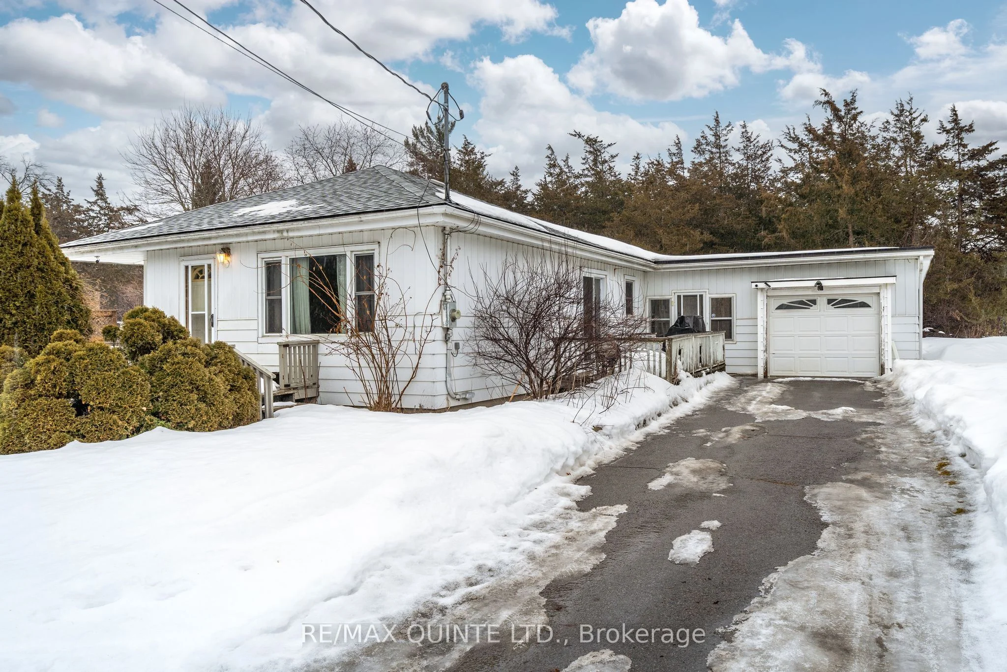Detached in Belleville