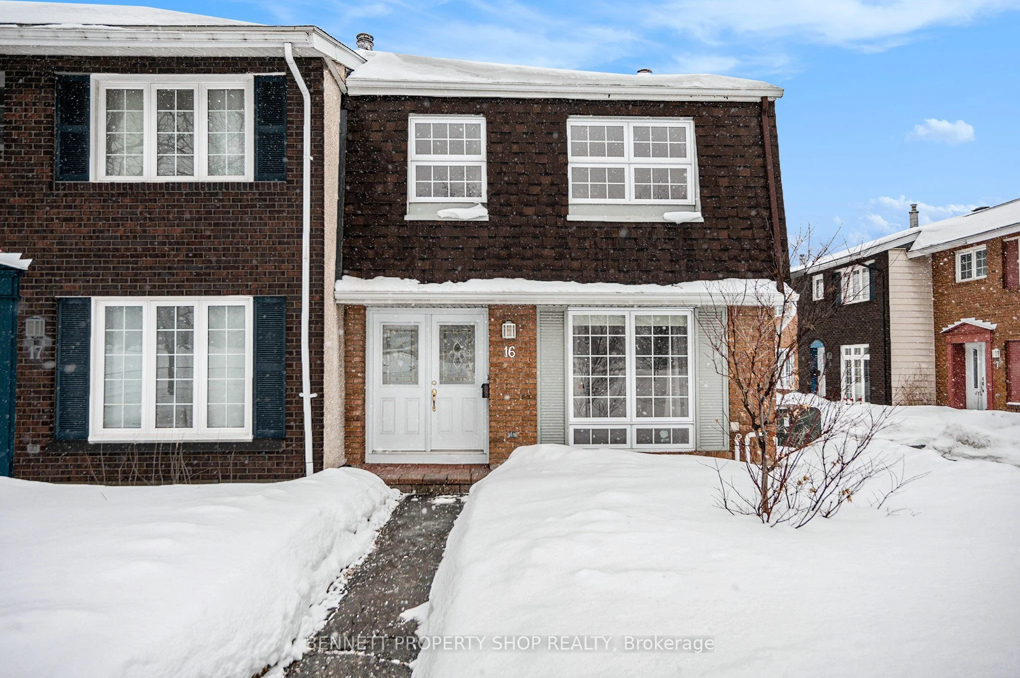 Condo Townhouse in Beacon Hill North - South and Area