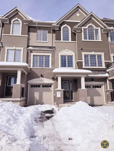 Att/Row/Townhouse in Brant
