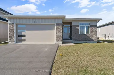 Detached in Belleville