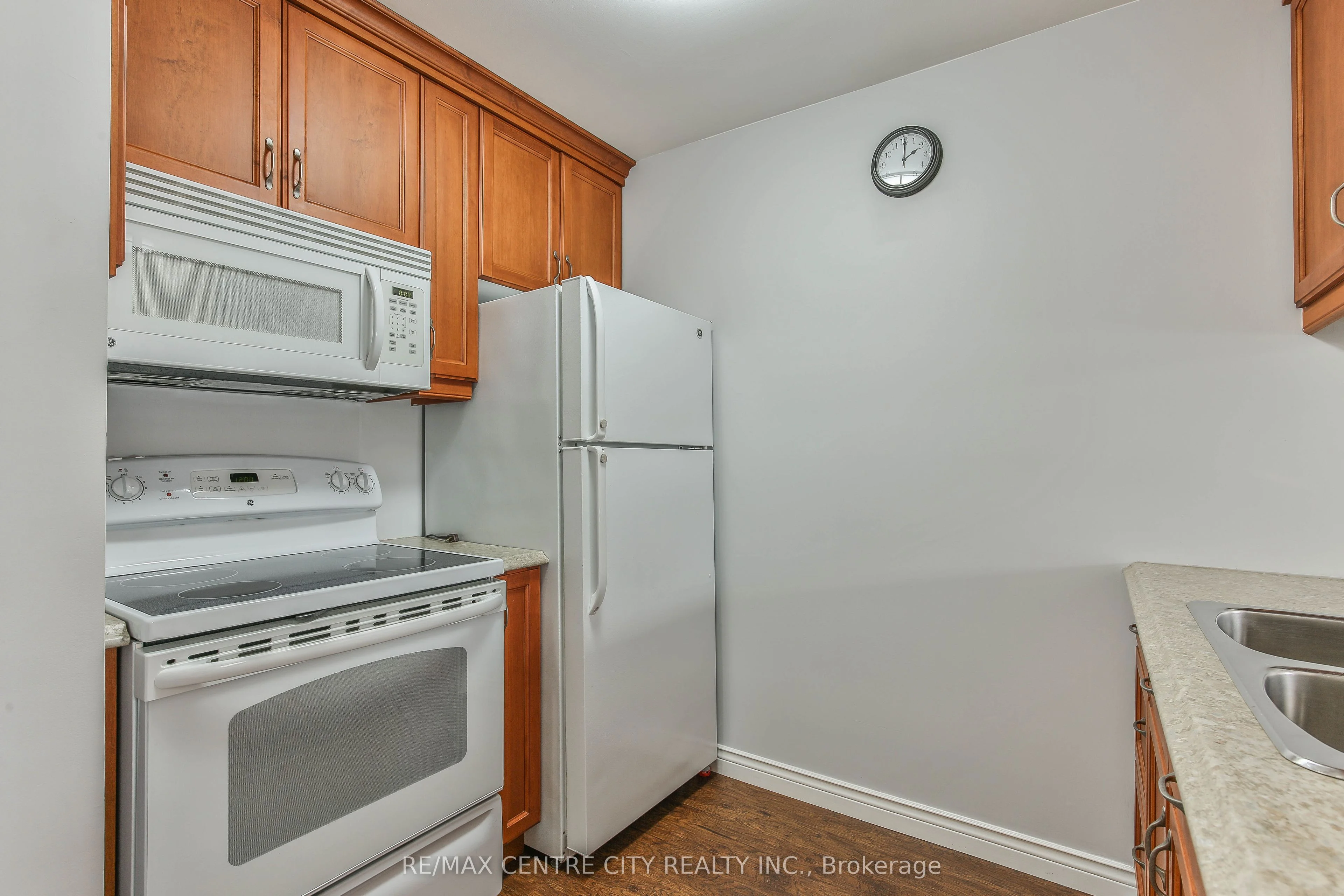 91 SPRUCE Street 109, Aylmer, ON N5H 1B4