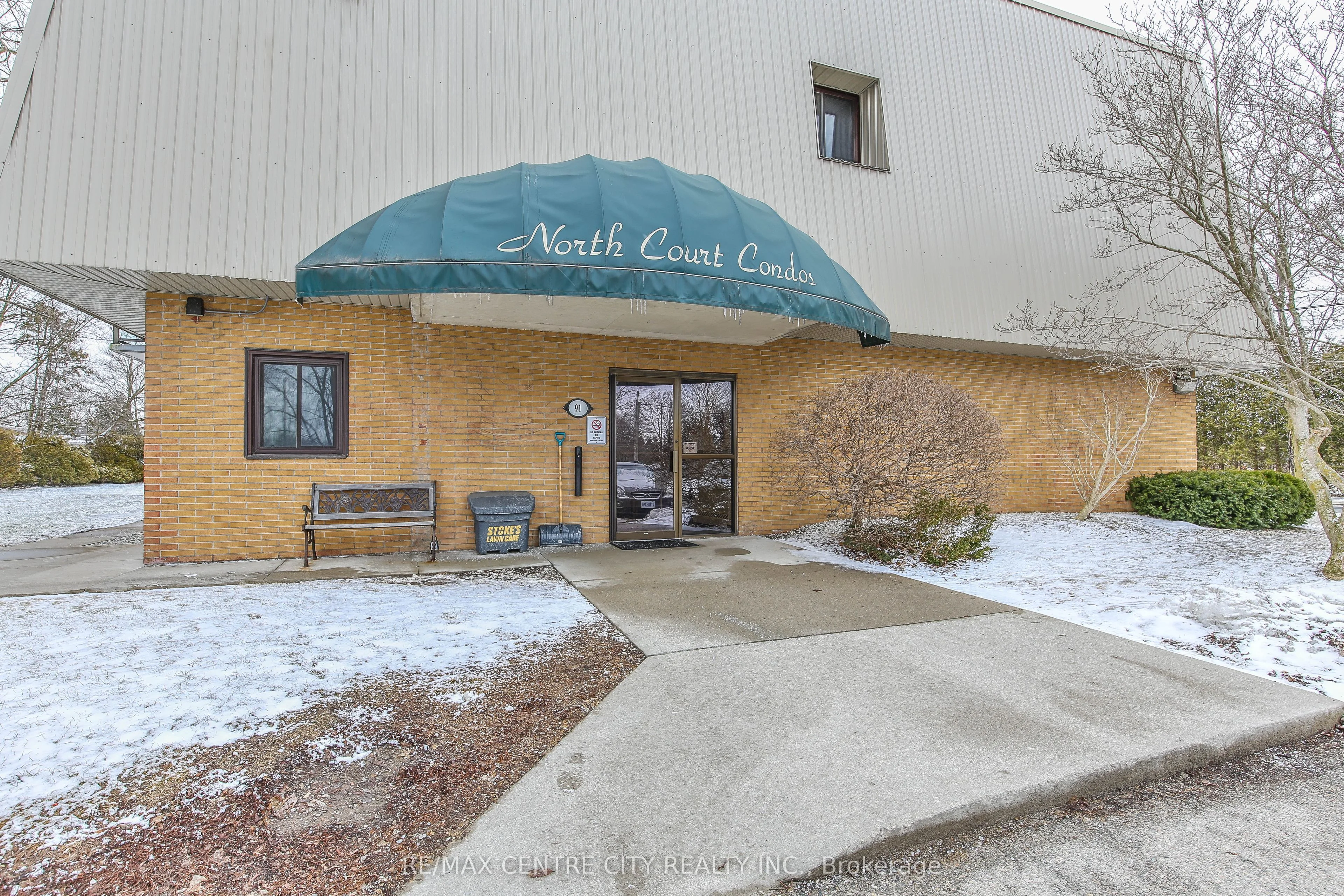 Condo Apartment in Aylmer